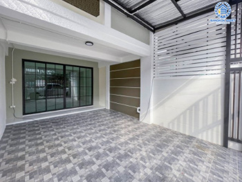 *****ทาวน์เฮ้าส์มือสองย่านนนทบุรี ม.ซอยเรวดี57 ติวานนท์ บนเนื้อที่ 17 ตร.ว. ฟังก์ชัน 3 ห้องนอน 2 ห้องน้ำ 1 ที่จอดรถ บ้านรีโนเวทใหม่ สภาพนางฟ้า พร้อมอยู่ เพียง 5 นาทีก็ถึงรถไฟฟ้าสายสีม่วง "สถานีบางกระสอ" ใกล้ทางด่วน "งามวงศ์วาน" จองด่วน!